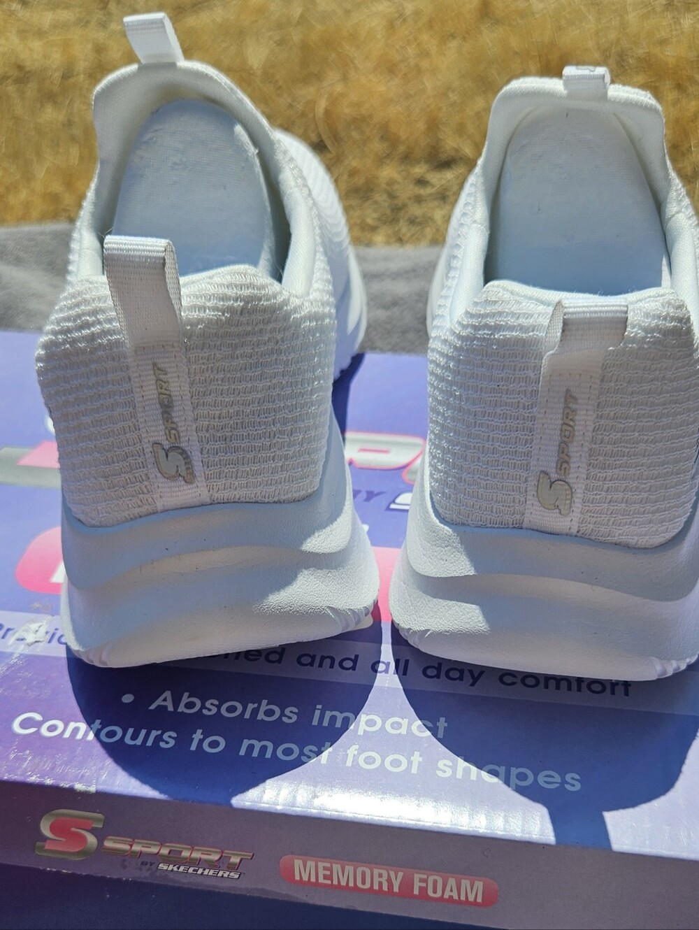 Skechers Women’s All-White Knit Slip-On Athletic Sneakers Size 8. - Picture 6 of 9